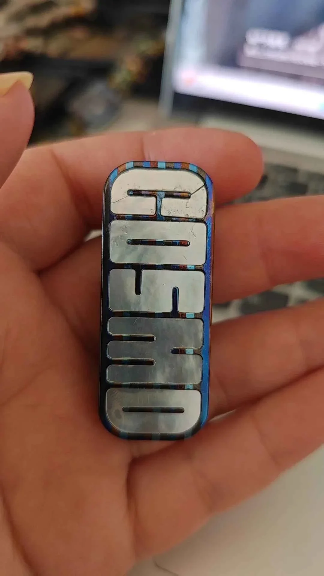 Thumb 4