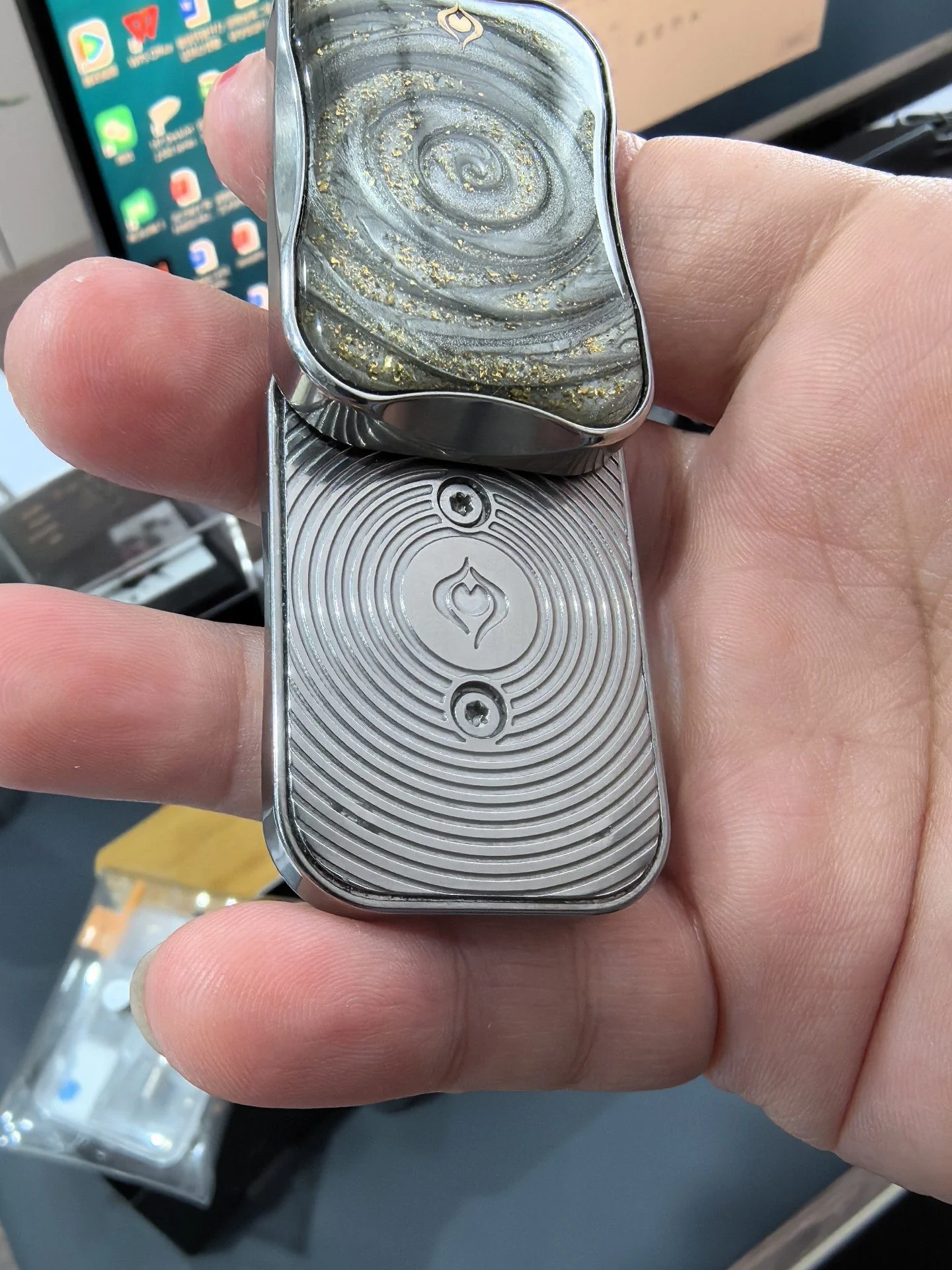 Thumb 5