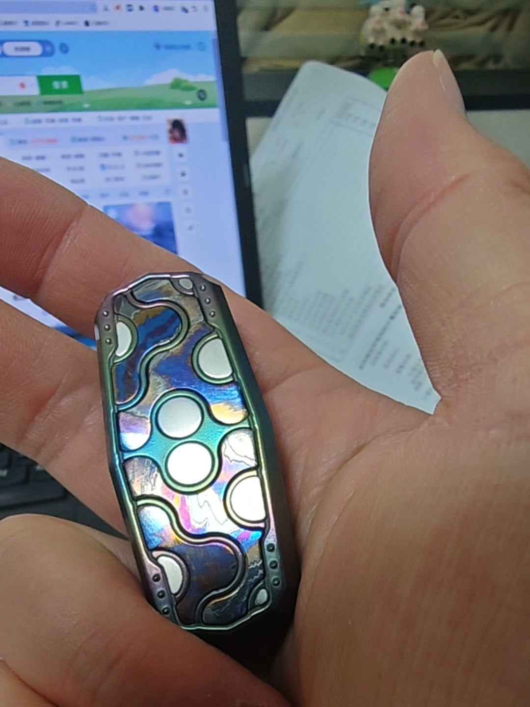 Thumb 4