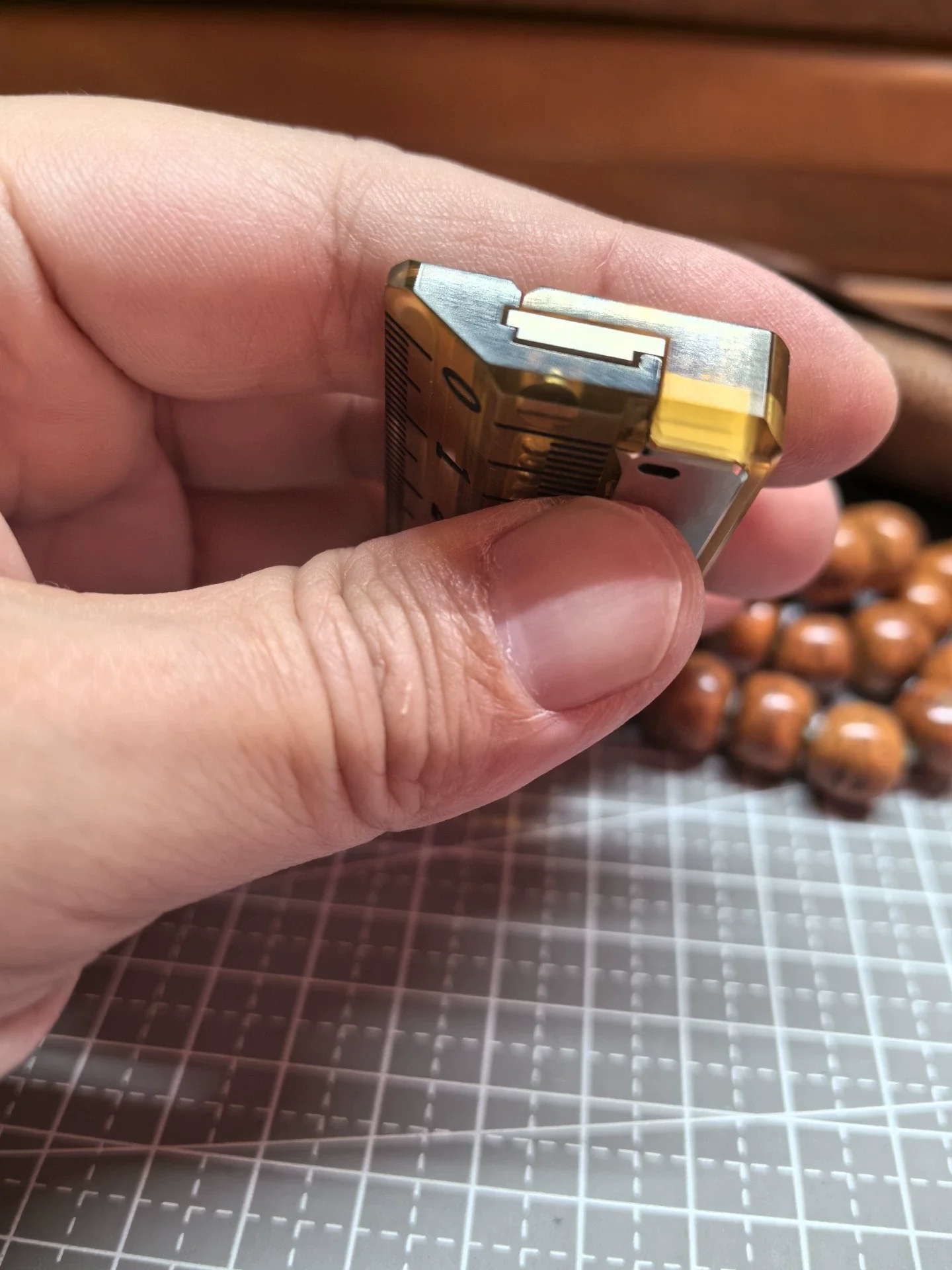 Thumb 4