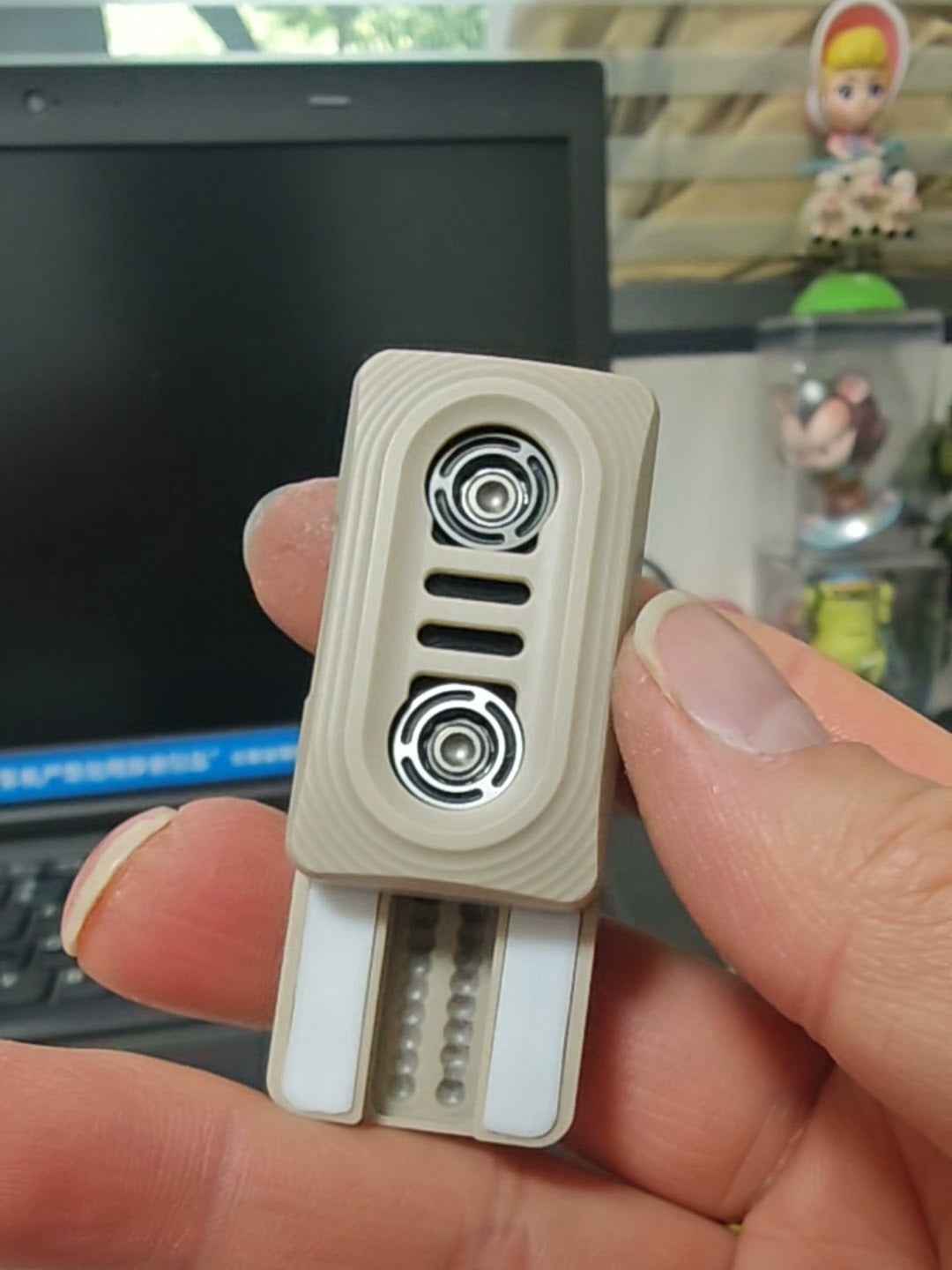 Thumb 5