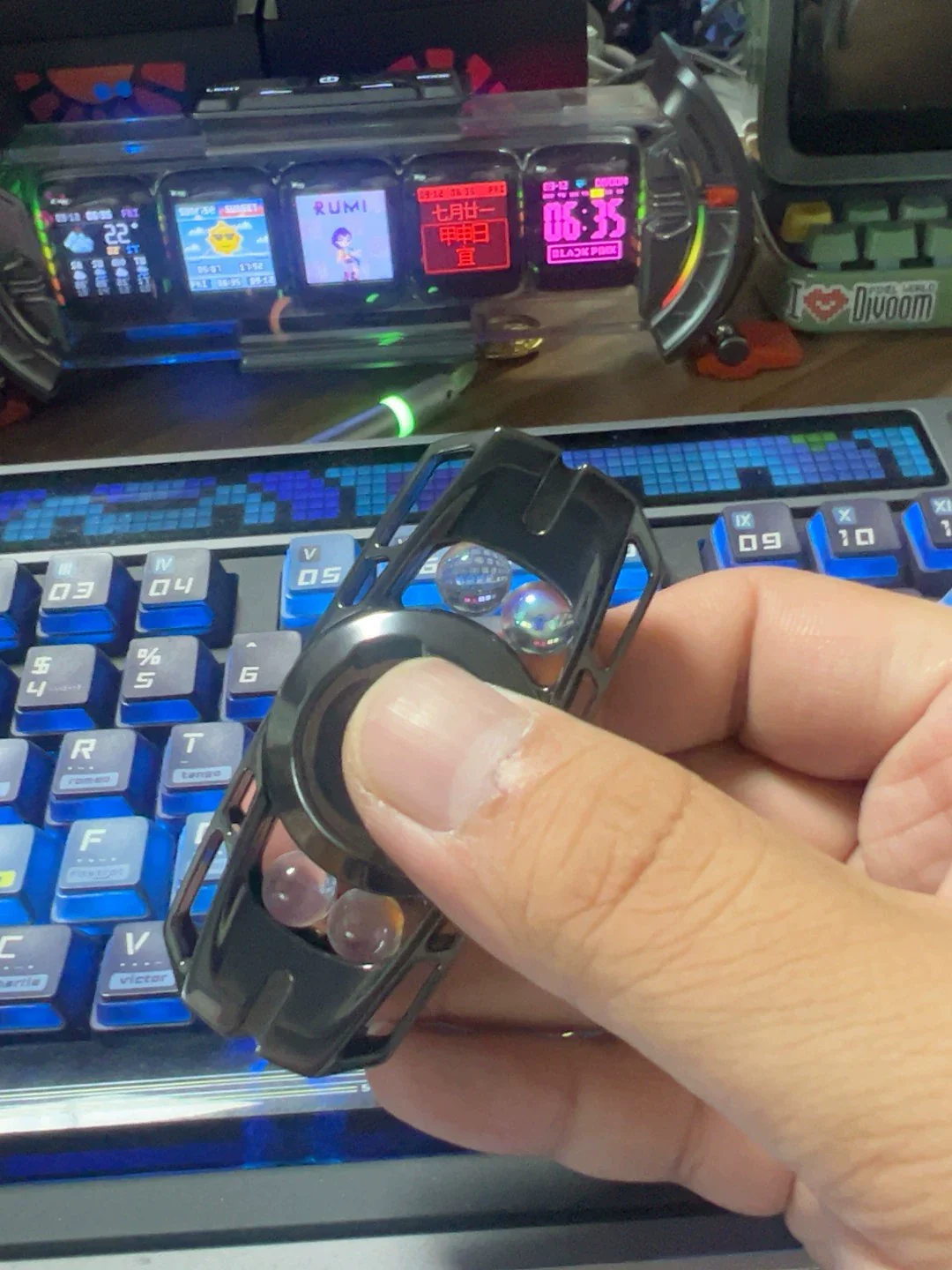 Thumb 5