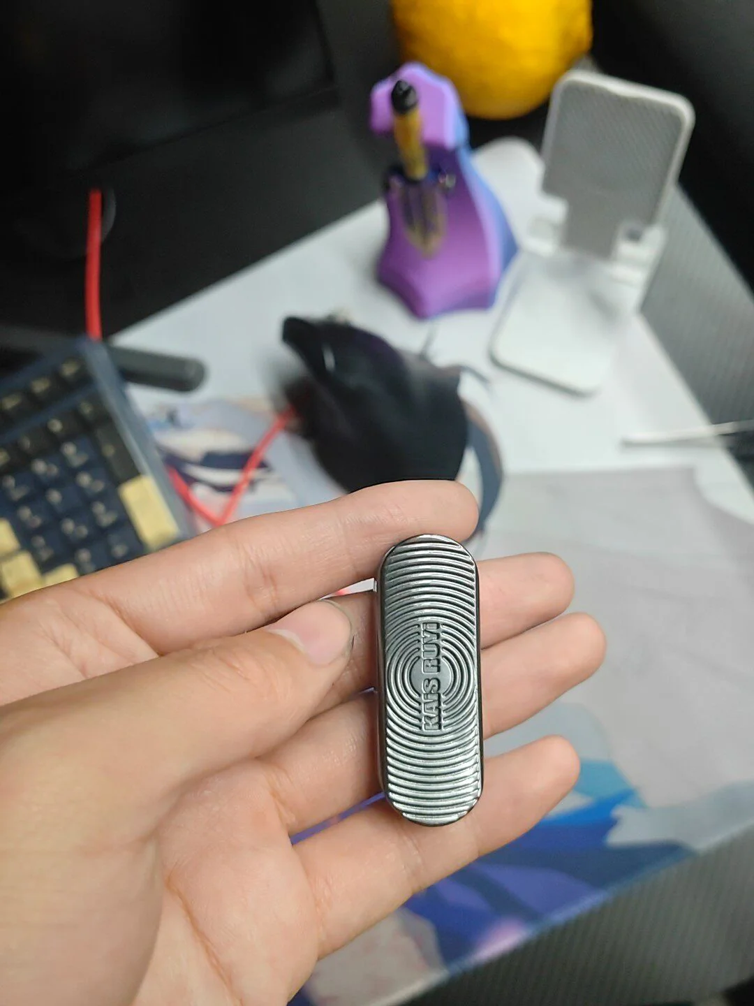 Thumb 4