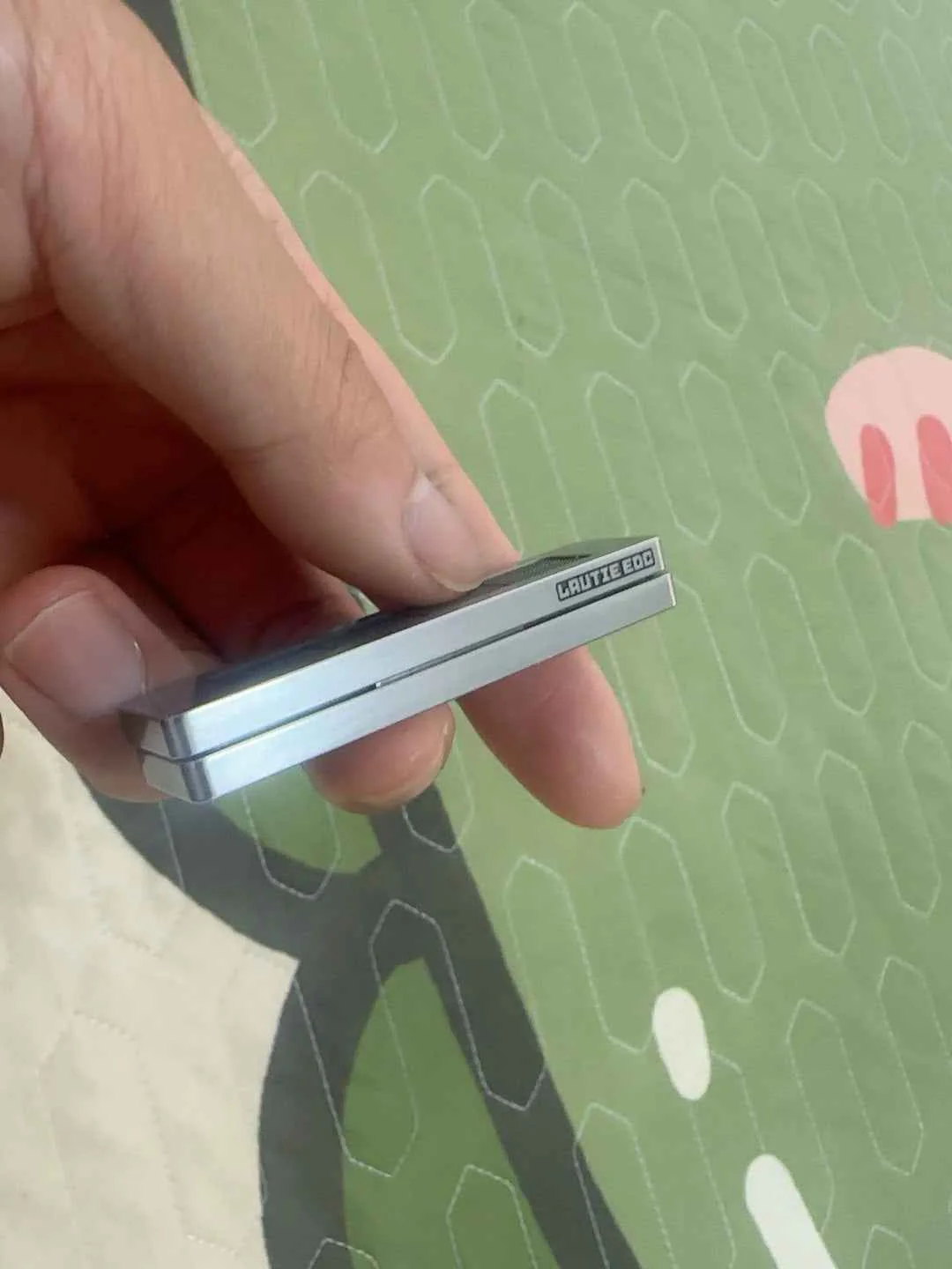 Thumb 4