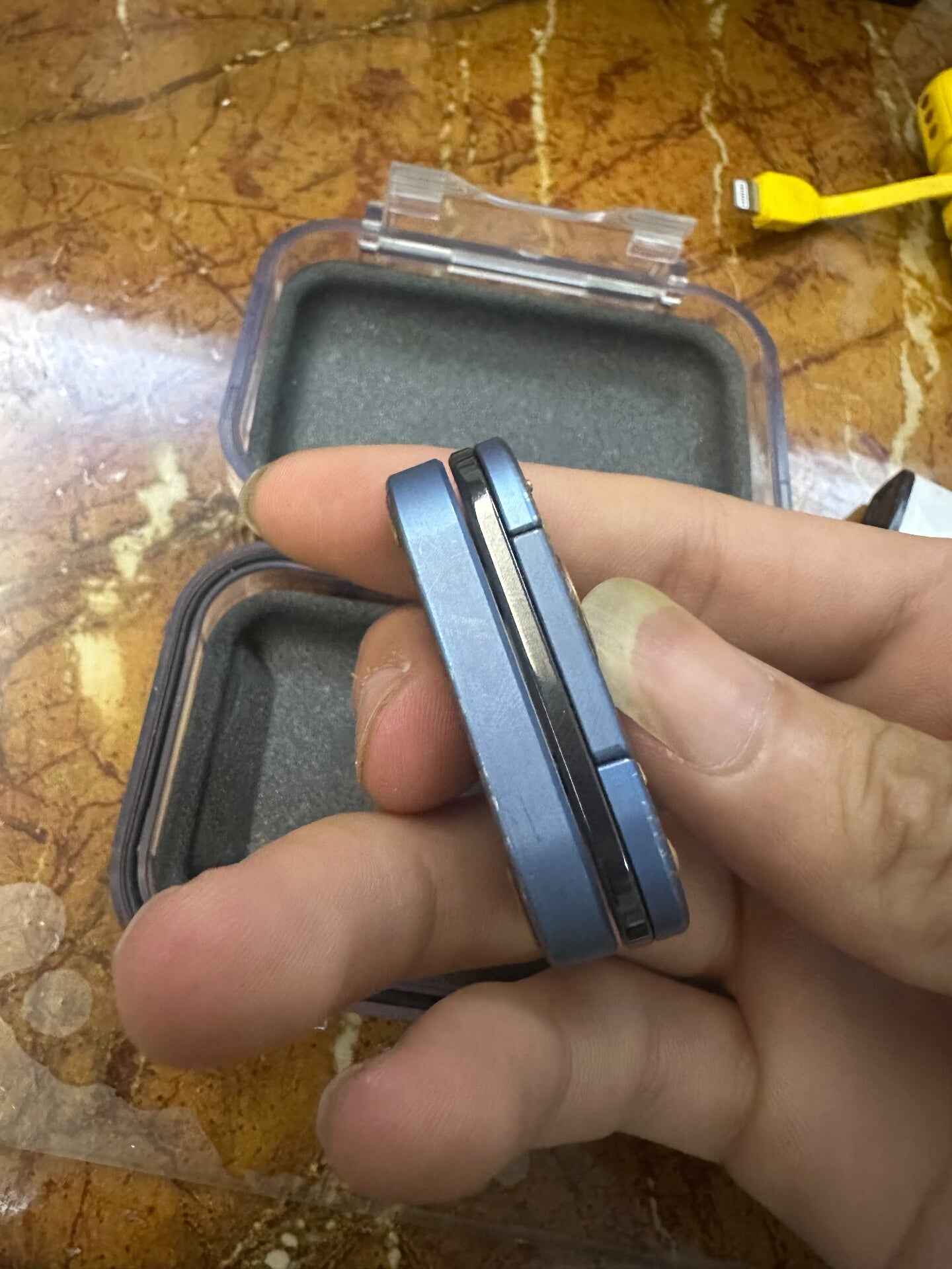Thumb 5